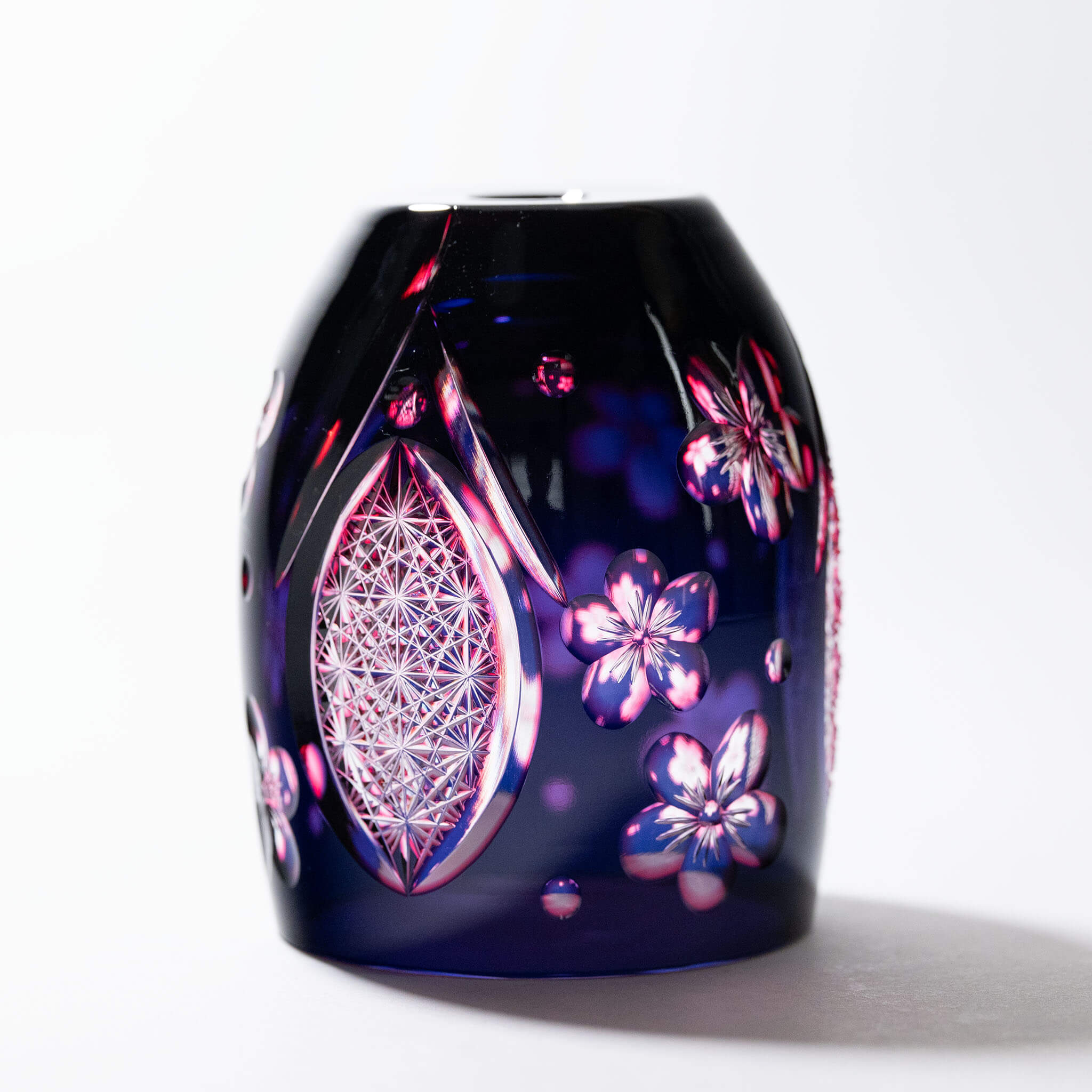 Kaito Nabetani Edo Kiriko "Yozakura" Night Cherry Blossom Rock Glass Edo Kiriko