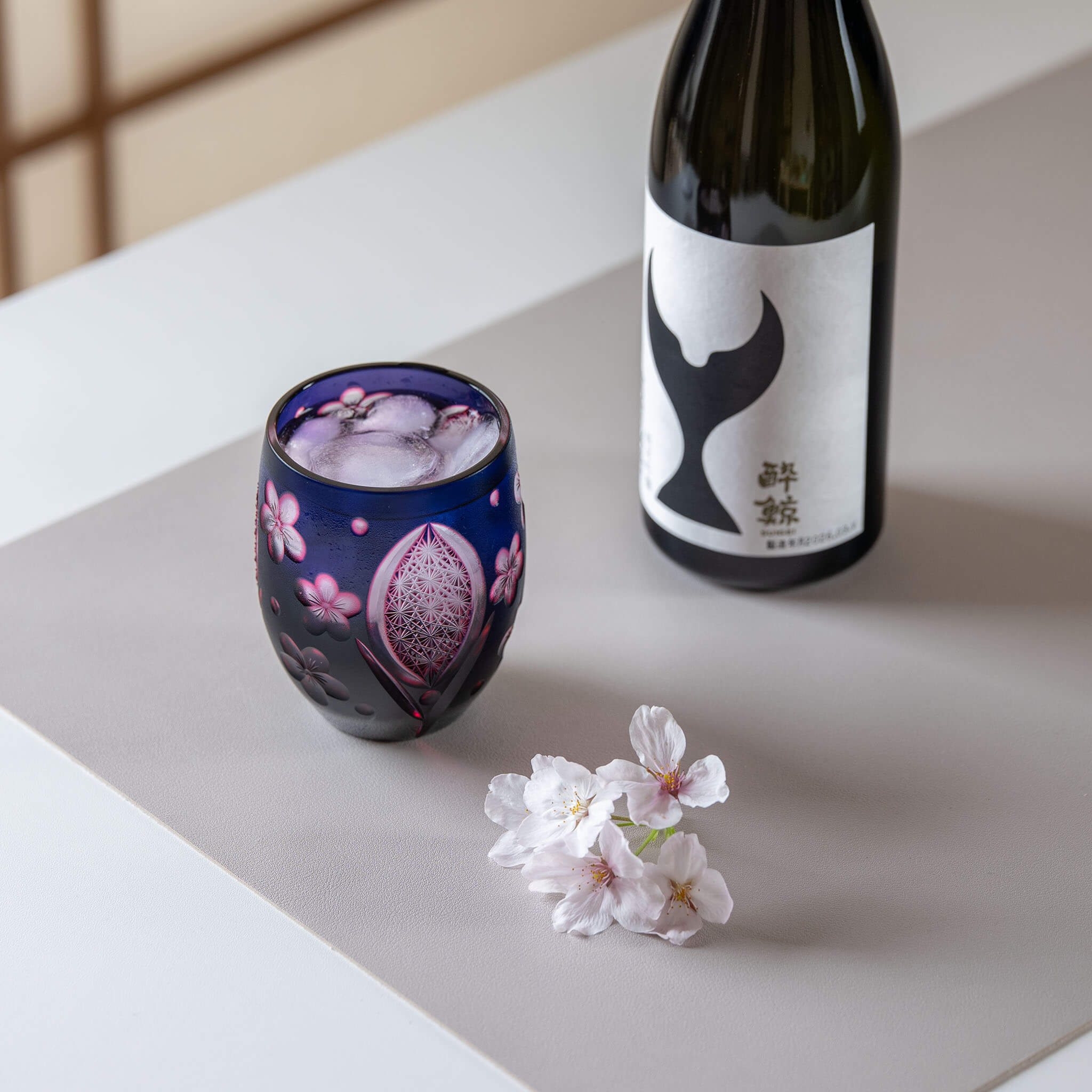 Kaito Nabetani Edo Kiriko "Yozakura" Night Cherry Blossom Rock Glass Edo Kiriko