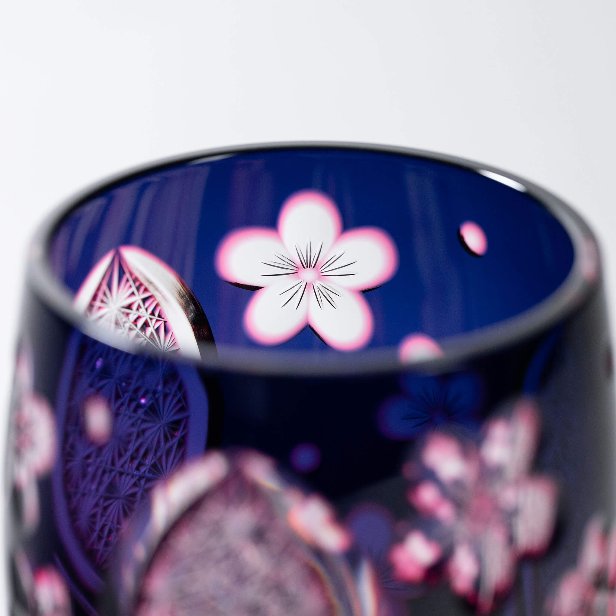 Kaito Nabetani Edo Kiriko "Yozakura" Night Cherry Blossom Rock Glass Edo Kiriko