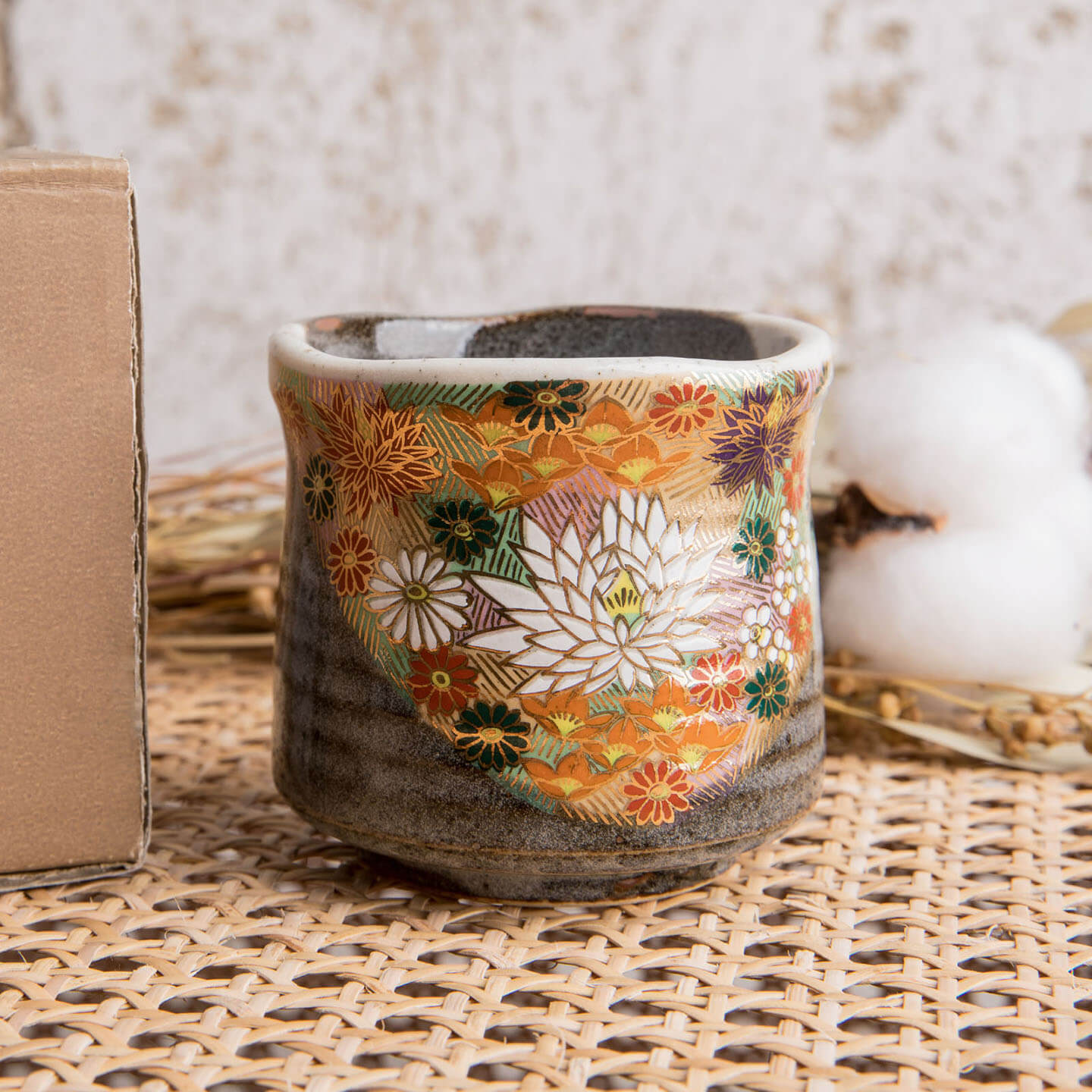 Hanazume Kutani Ware Teacup - Perfect Japanese Gift