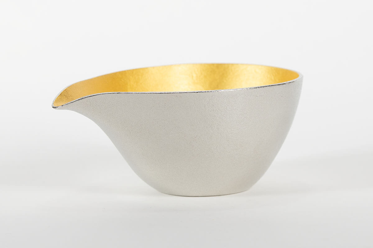 Traditional Japanese katakuchi sake pourer, handcrafted in Japan – KyotoLux