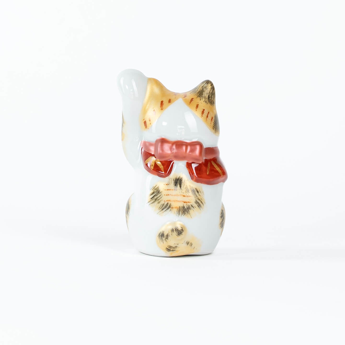 Back view of 8.7cm Kutani-yaki lucky cat, hand-painted ceramic figurine.