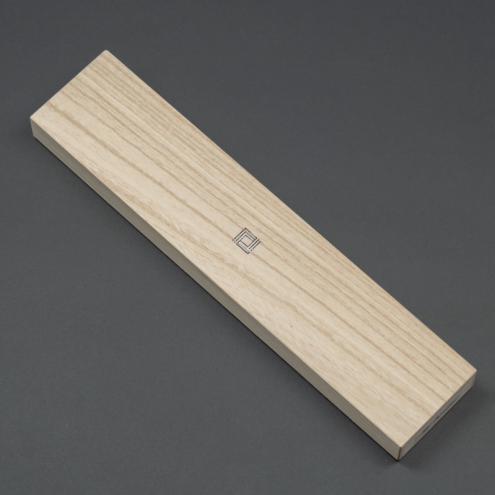 Gift box packaging of Shizuhamono 190mm chef knife – made in Japan