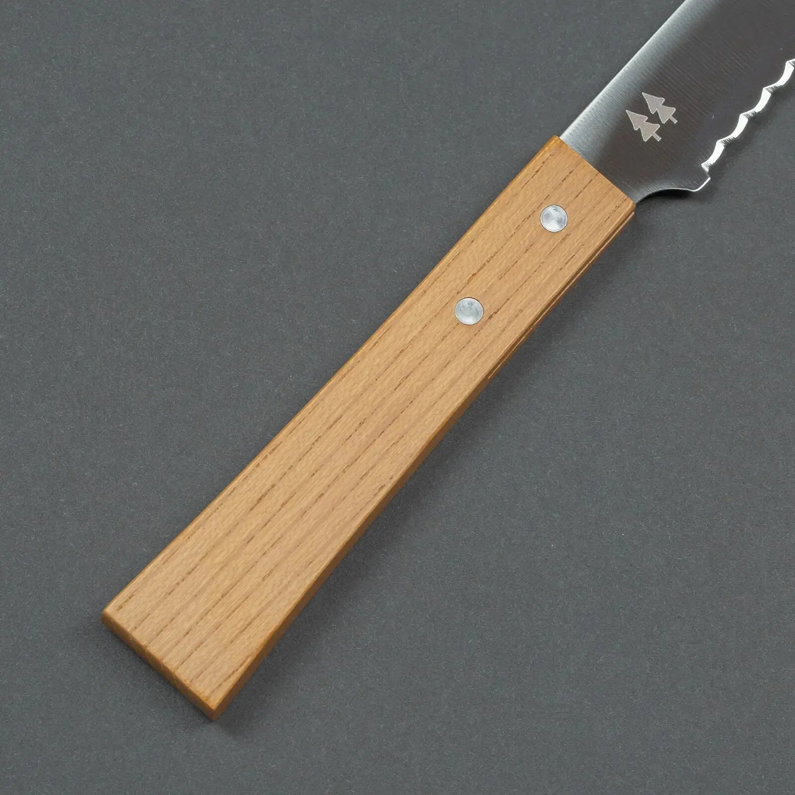 Zelkova wood handle – square grip design