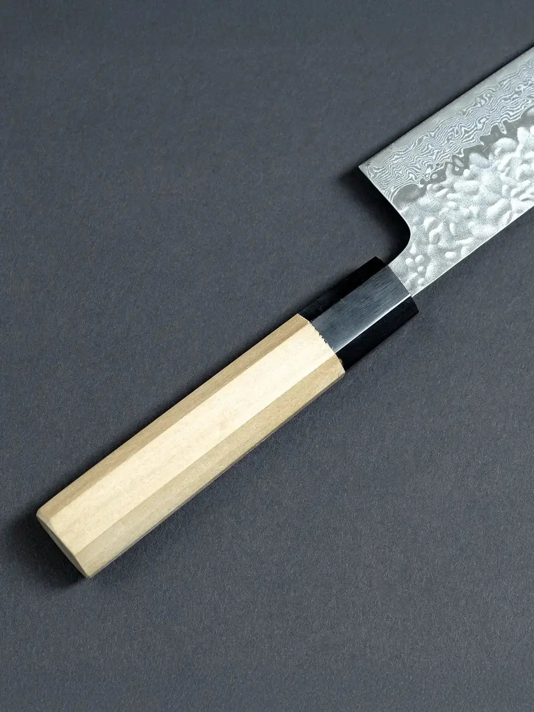 Handle of the Sukematsu AUS10 Tsuchime Gyuto chef’s knife