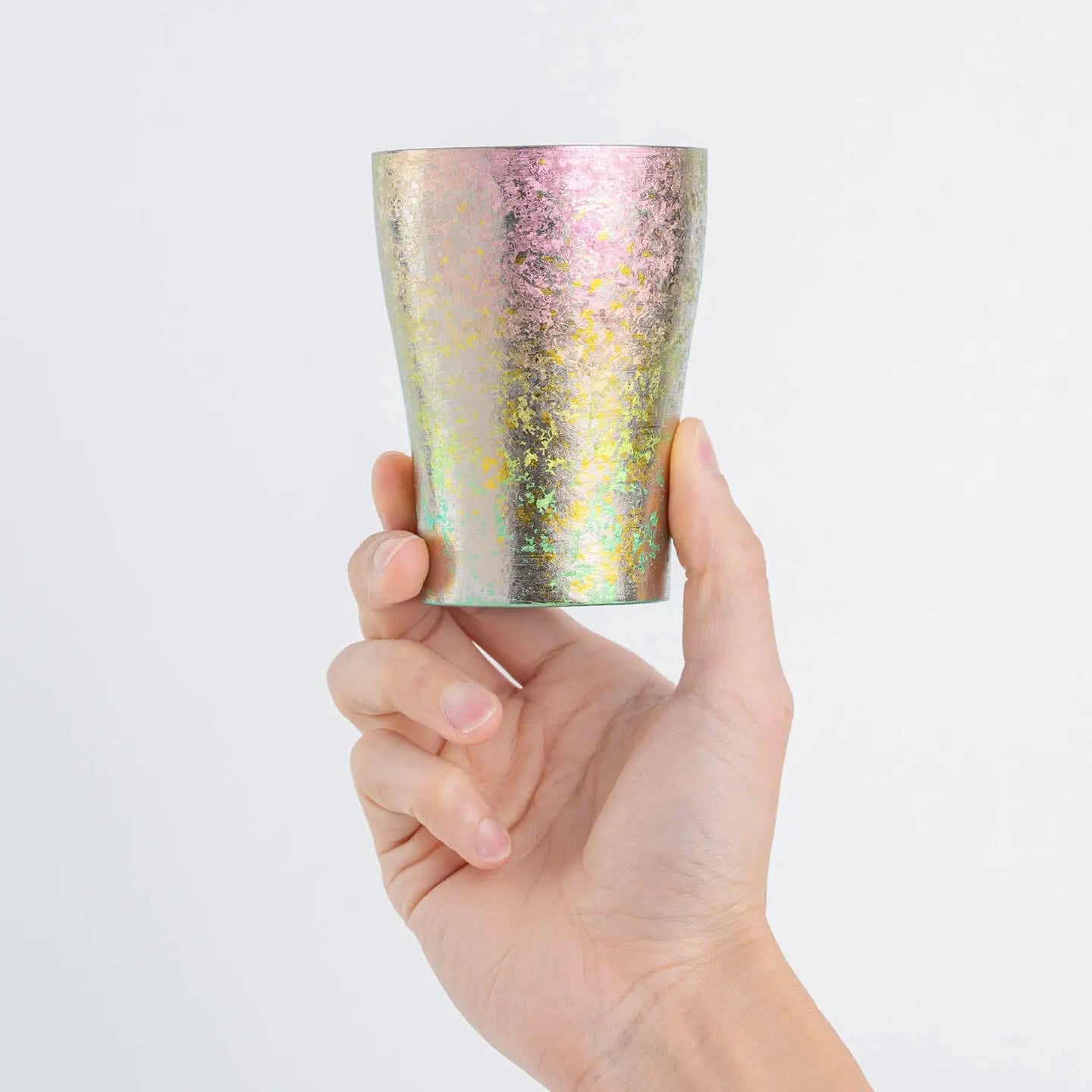 Pink HORIE tumbler held from front 250ml
