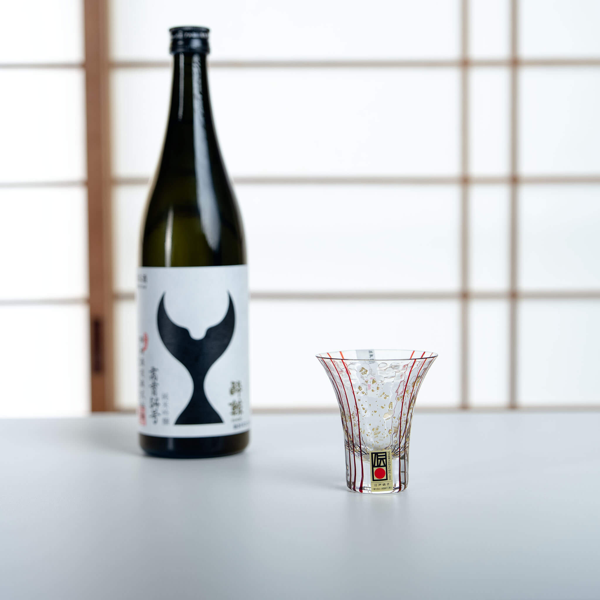 Toyo Sasaki Hanamizake Edo glass cup in a Japanese sake serving setting