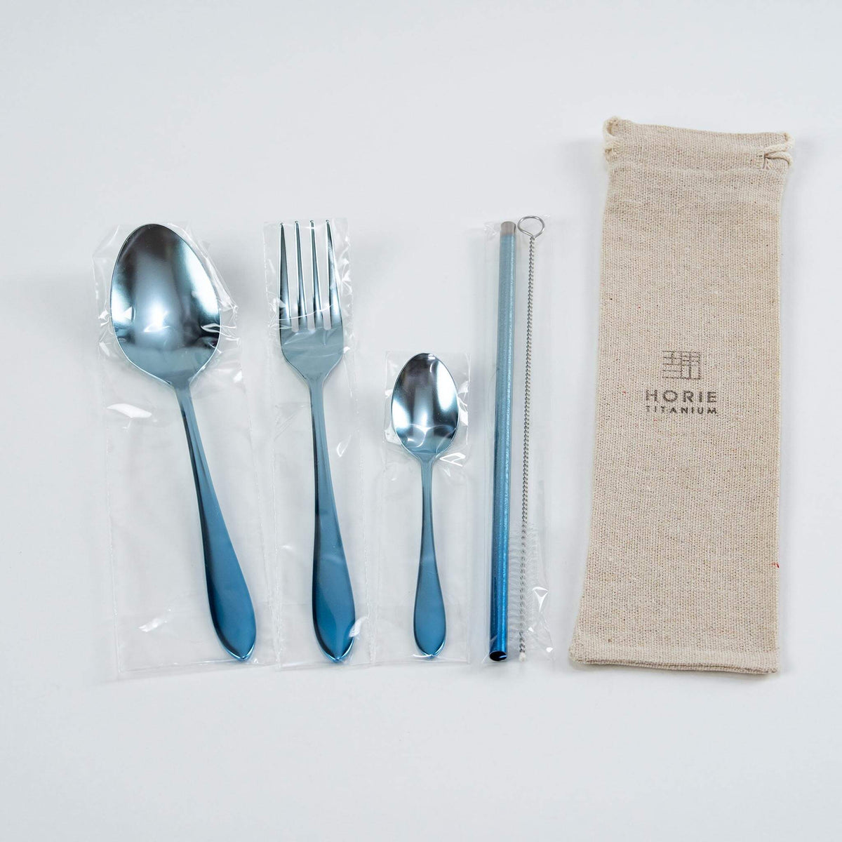 HORIE blue titanium cutlery set with spoon, fork, straw, cleaning brush and linen pouch
